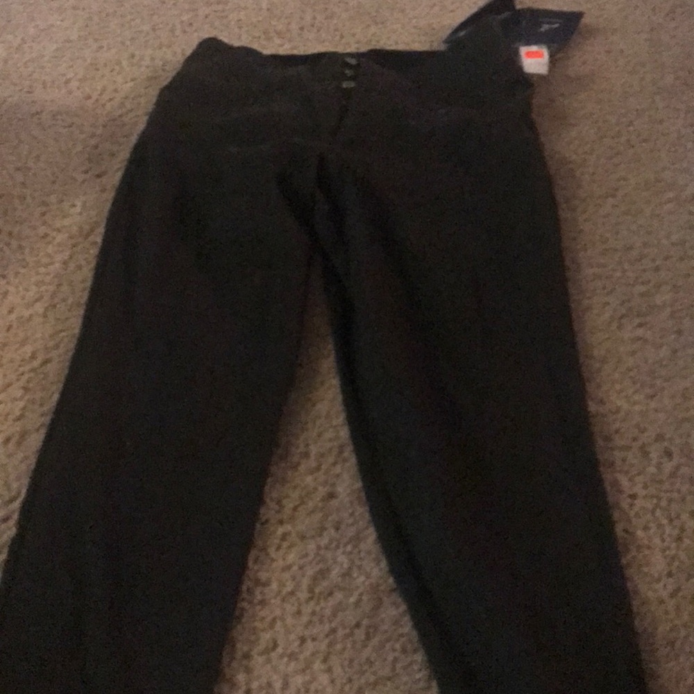 Green crop like pants